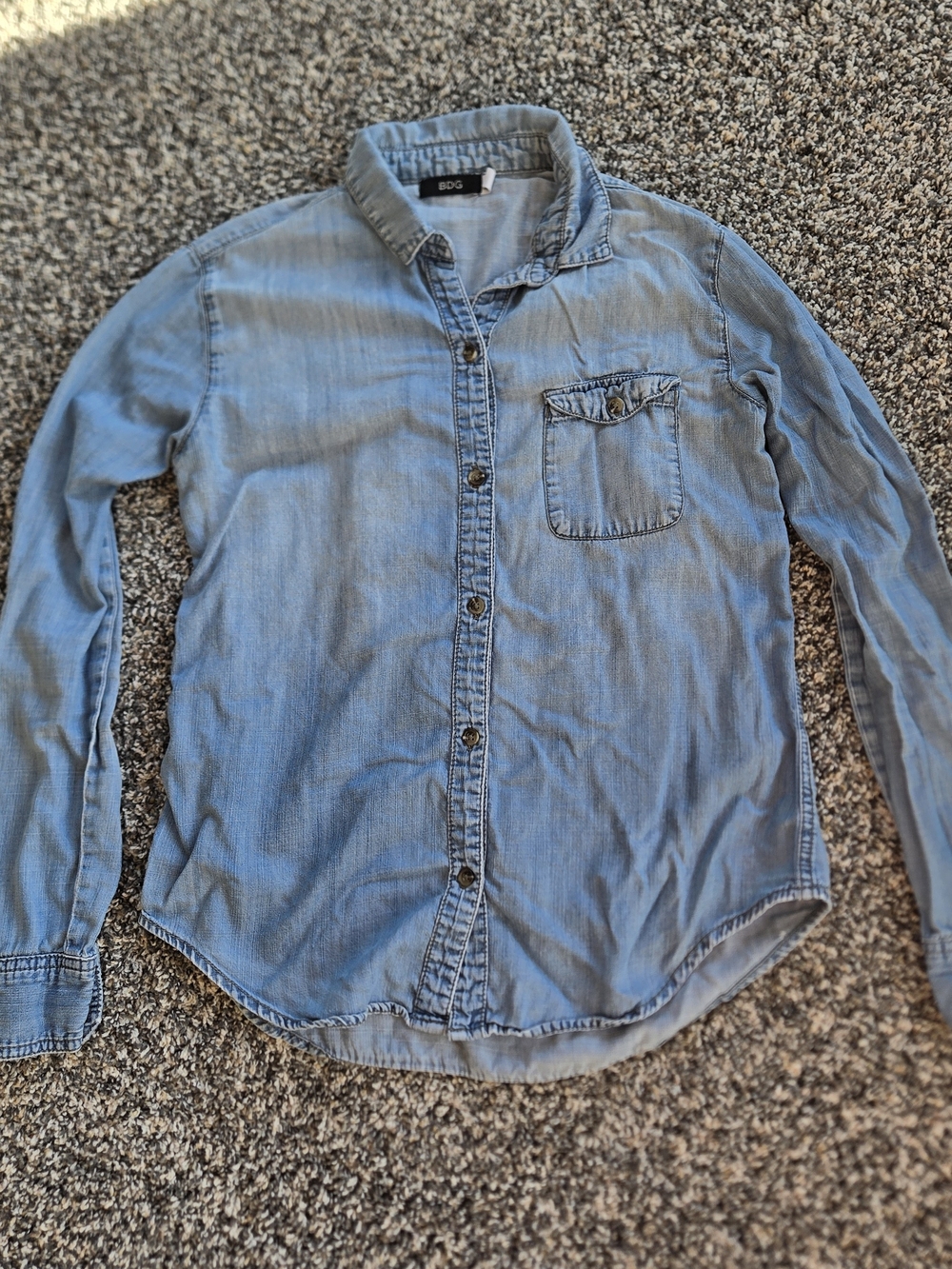 BDG denim chambray button-up shirt featuring a faded light-blue wash Size S - P